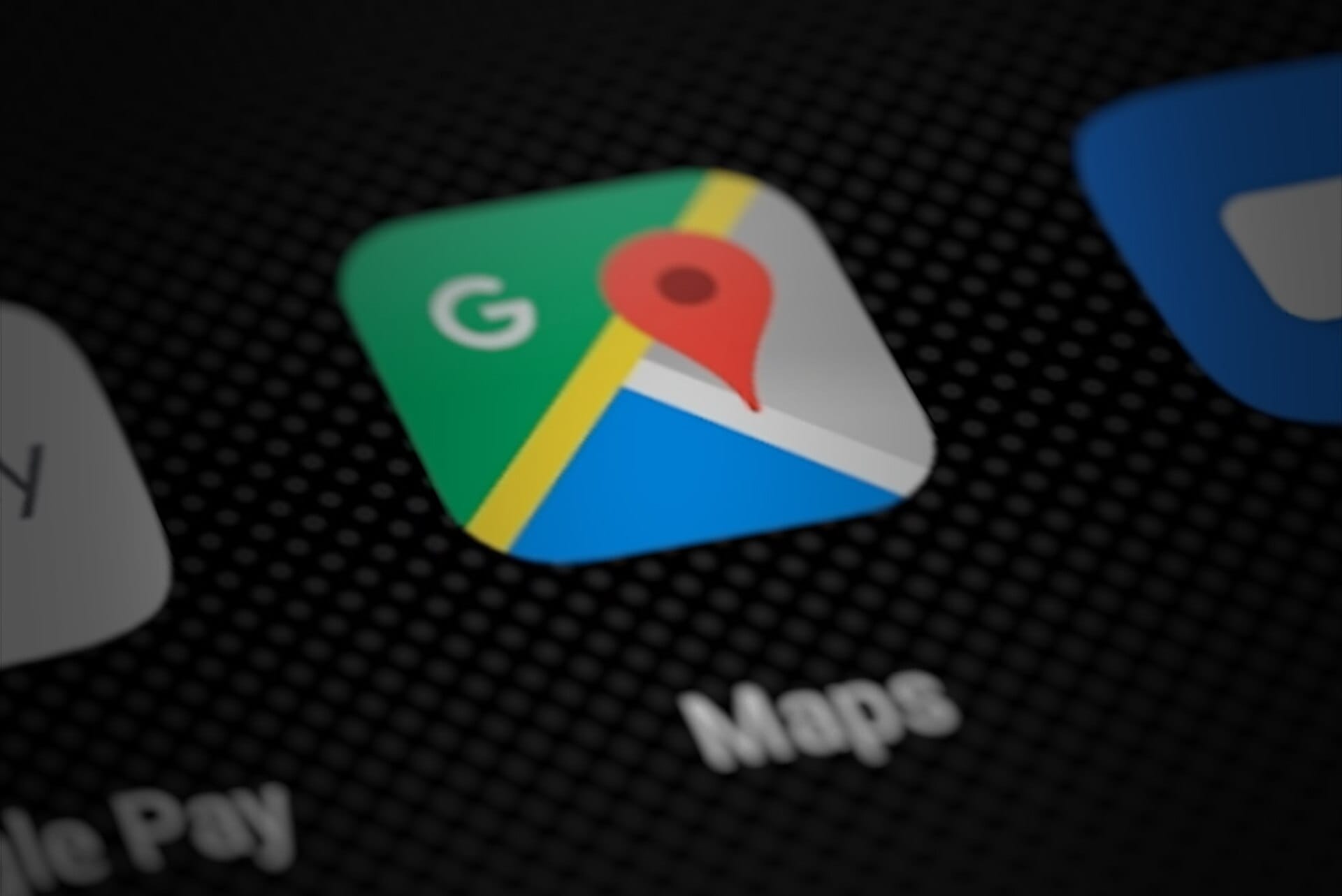 Icona dell'app Google Maps sullo schermo di uno smartphone
