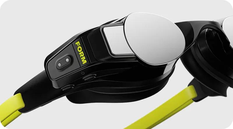 I Nuovi Occhialini Smart Swim 2 PRO di FORM: Rivoluzione Subacquea con Gorilla Glass 3