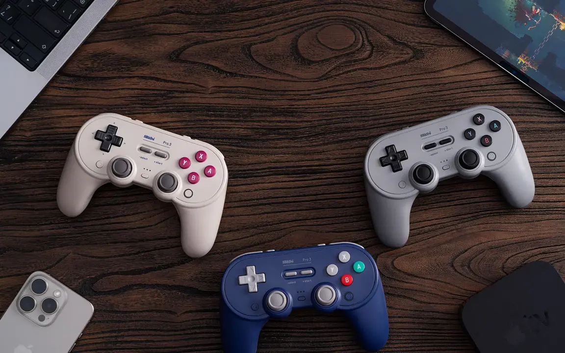 Il Futuro del Gaming è Qui: Presentiamo l'8BitDo Pro 3 con Pulsanti Intercambiabili