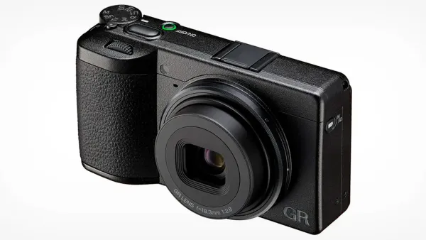 Ricoh GR IV