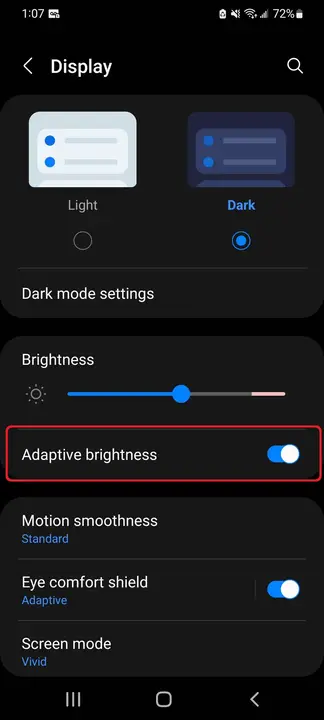 Impostazioni del display su uno smartphone Android