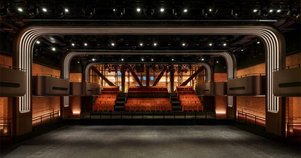 Interno di Apple Music Hall a Battersea Power Station, Londra