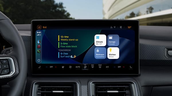 Widget e pila di widget visualizzati sul display centrale di CarPlay