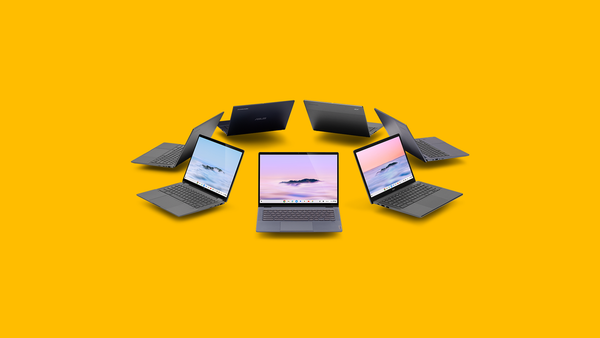 Sei portatili Chromebook di diversi produttori mostrati aperti e chiusi su sfondo giallo