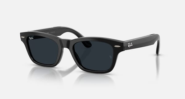 Occhiali Ray-Ban Meta Audio neri, modello Burbank, visti frontalmente.
